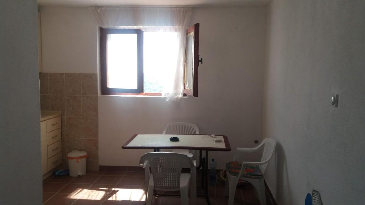 Aparthotel Darinka à Ulcinj Extérieur photo